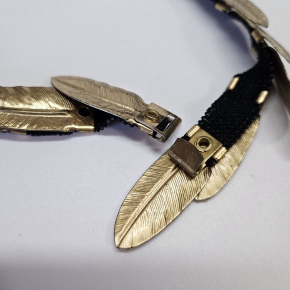 VINTAGE MCM Gold Tone Metal Overlapping Feather Links Belt 47-50\